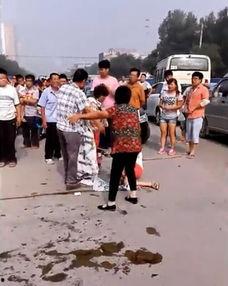 刑警爆料被打视频,正义与暴力冲突的残酷瞬间